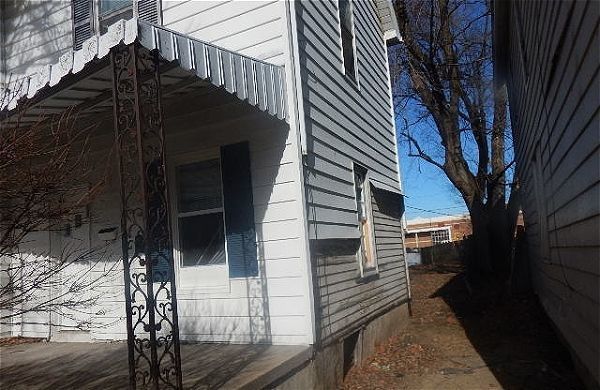 1129 E Reservoir Street, Springfield, IL 62702