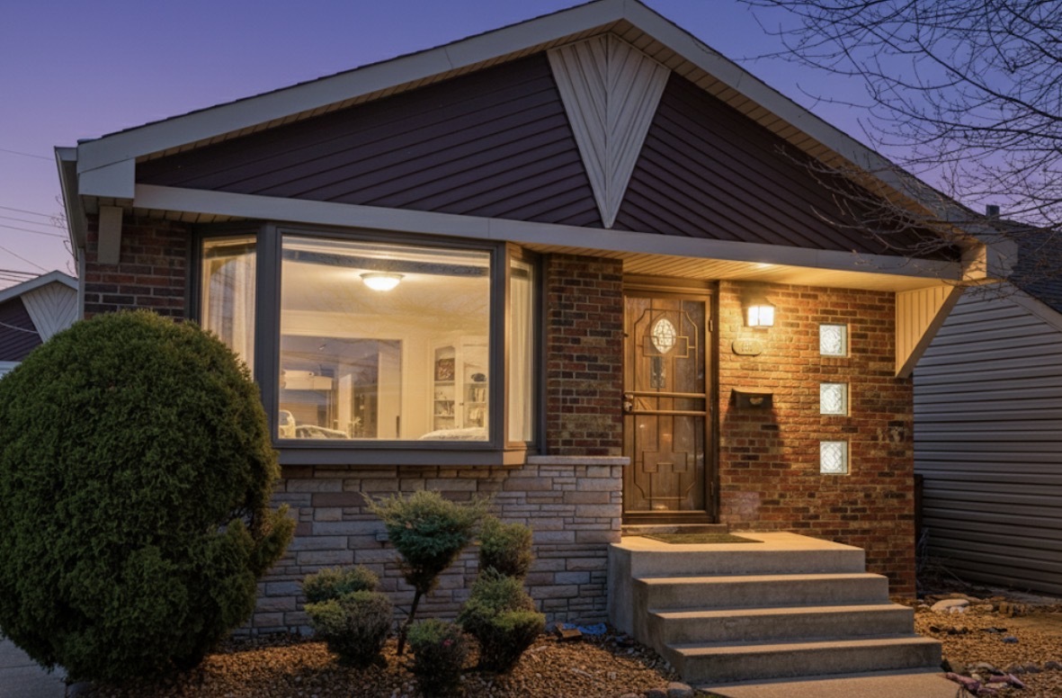 8169 S Tripp Avenue, Chicago, IL 60652