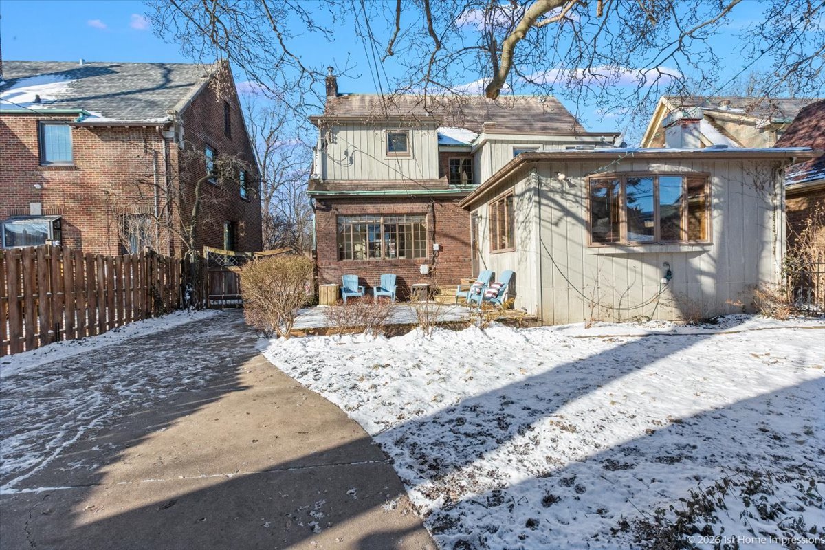 9837 S Hamilton Avenue, Chicago, IL 60643