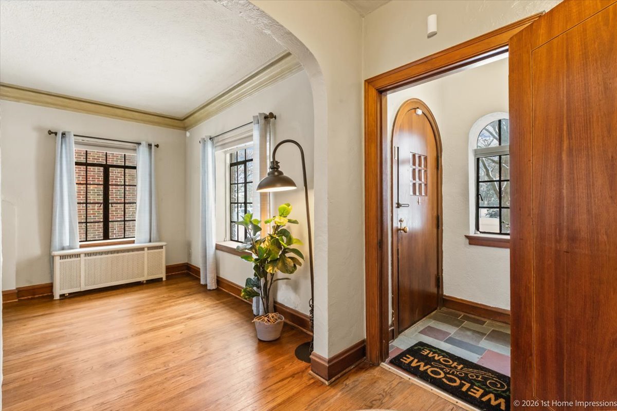 9837 S Hamilton Avenue, Chicago, IL 60643