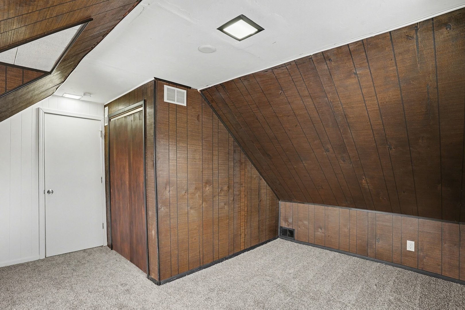 6520 W 82nd Street, Burbank, IL 60459