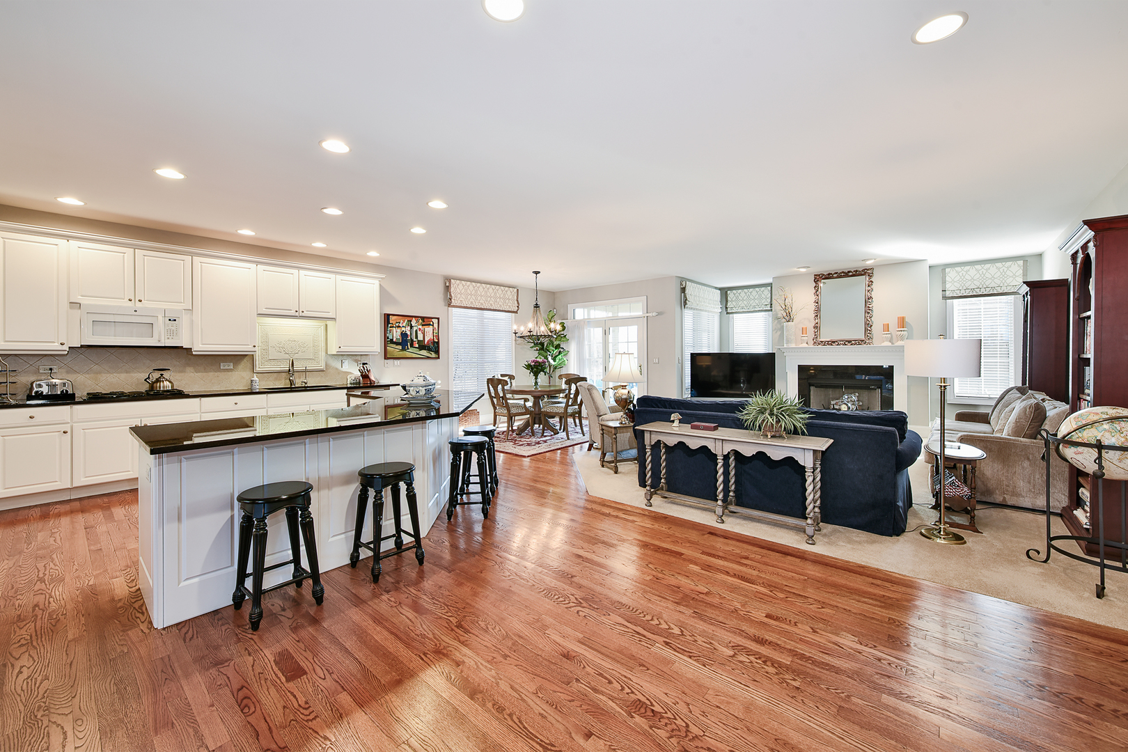 1030 Ridgeview Drive, Inverness, IL 60010