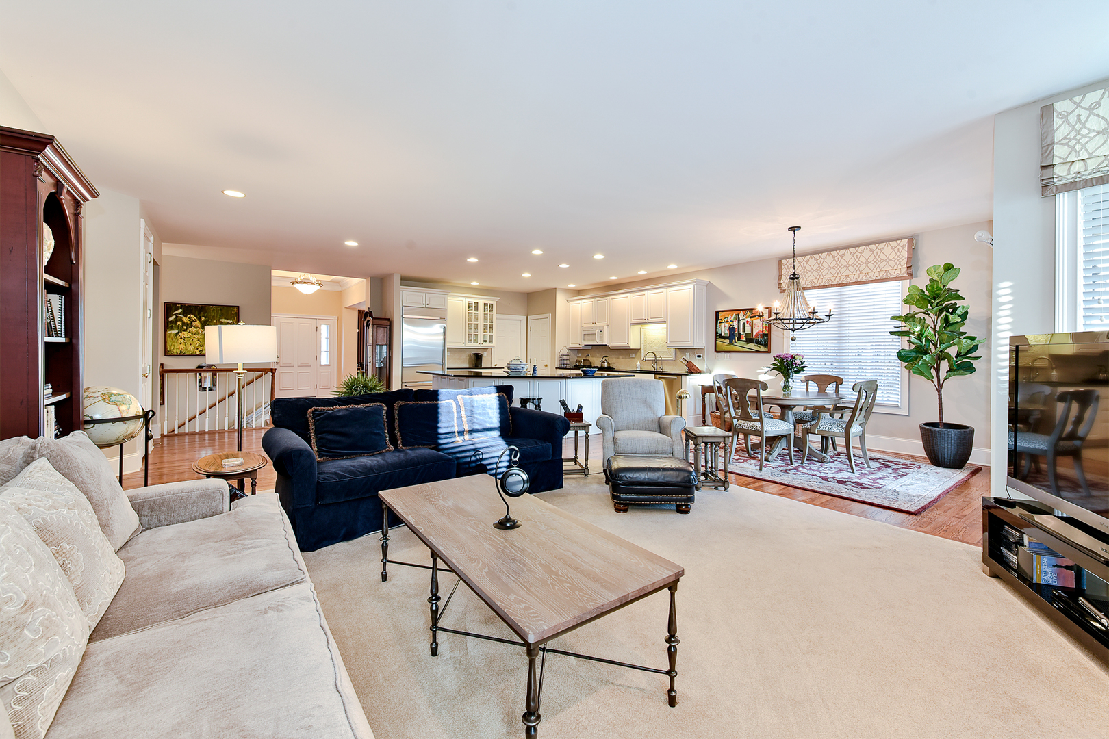 1030 Ridgeview Drive, Inverness, IL 60010