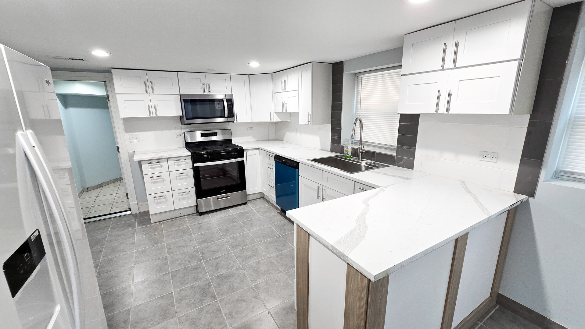 6751 S Campbell Avenue #3F, Chicago, IL 60629