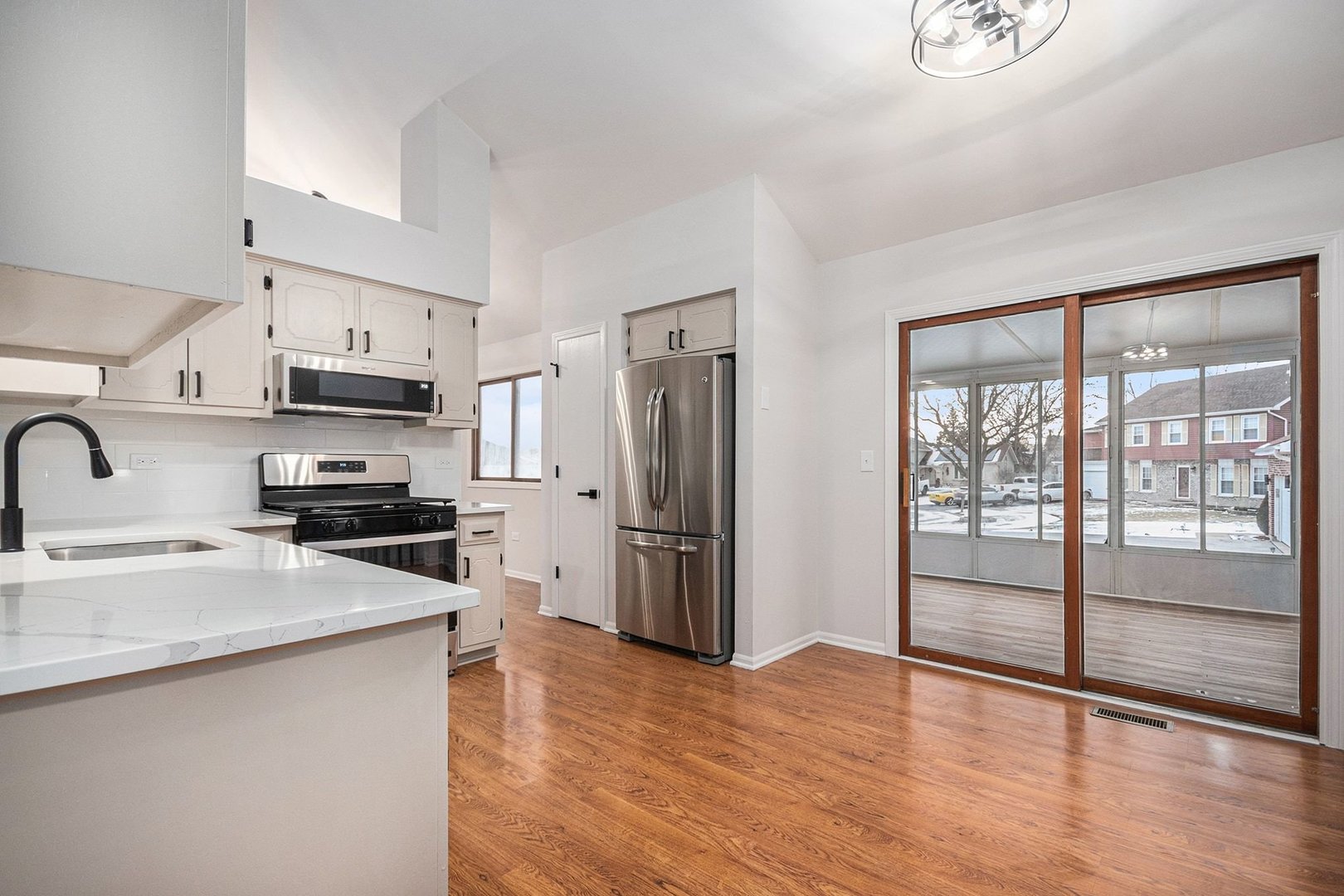 22531 Crescent Way, Richton Park, IL 60471