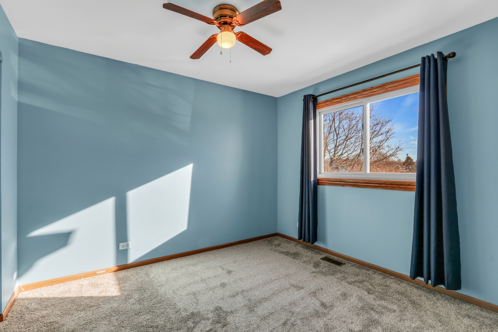 1223 S Elder Lane, Waukegan, IL 60085