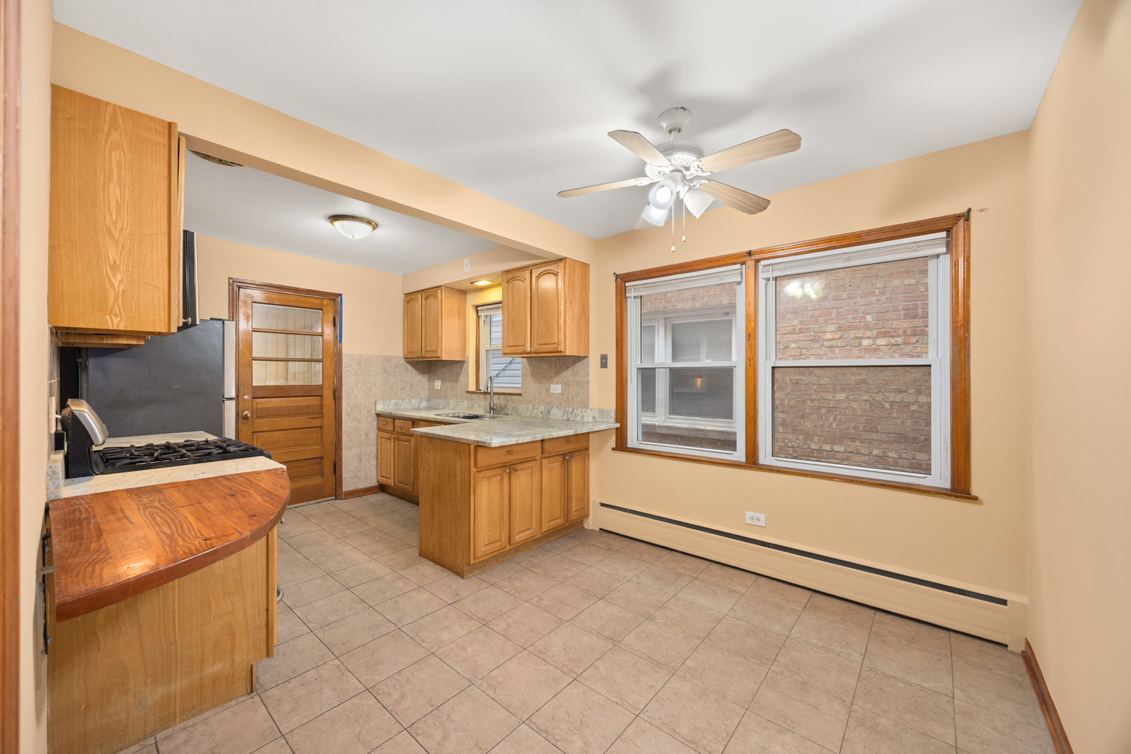 5748 W Montrose Avenue #1, Chicago, IL 60634