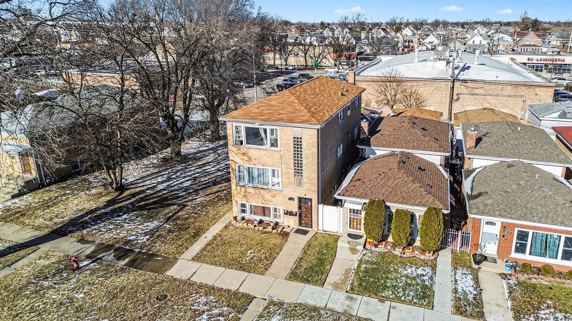 7524 W 63rd Place, Summit, IL 60501