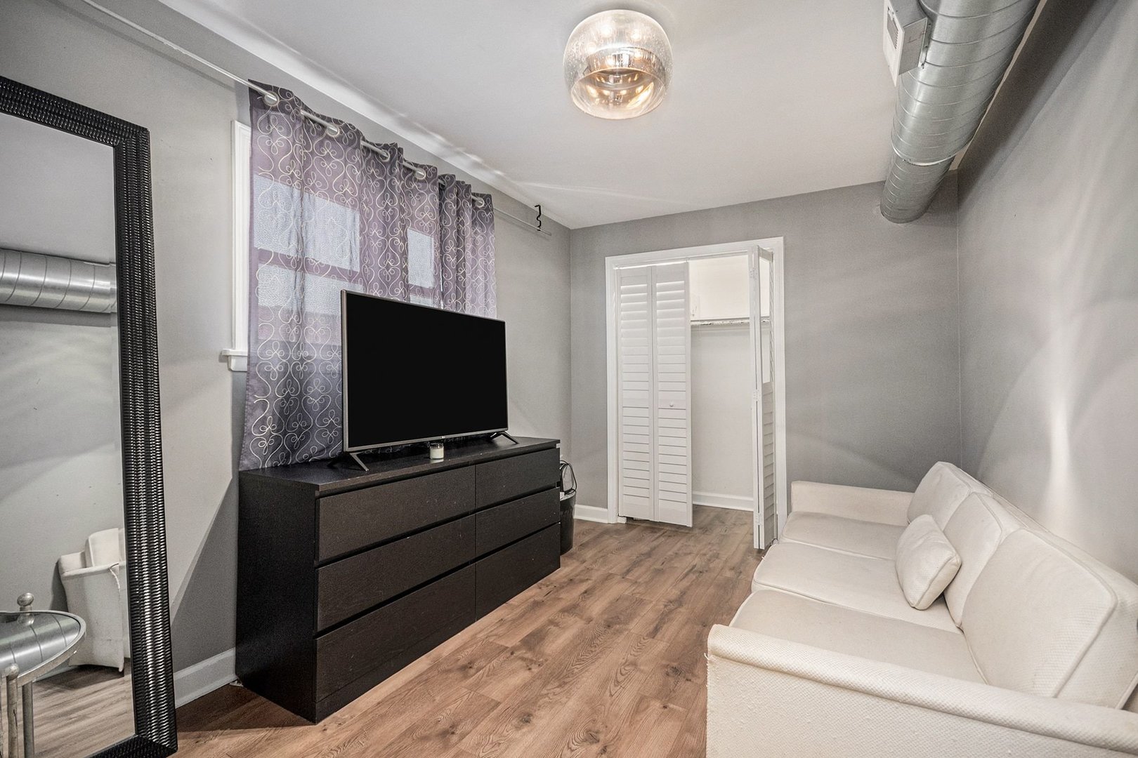 7524 W 63rd Place, Summit, IL 60501