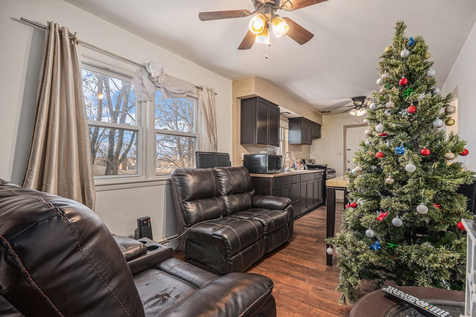 7524 W 63rd Place, Summit, IL 60501