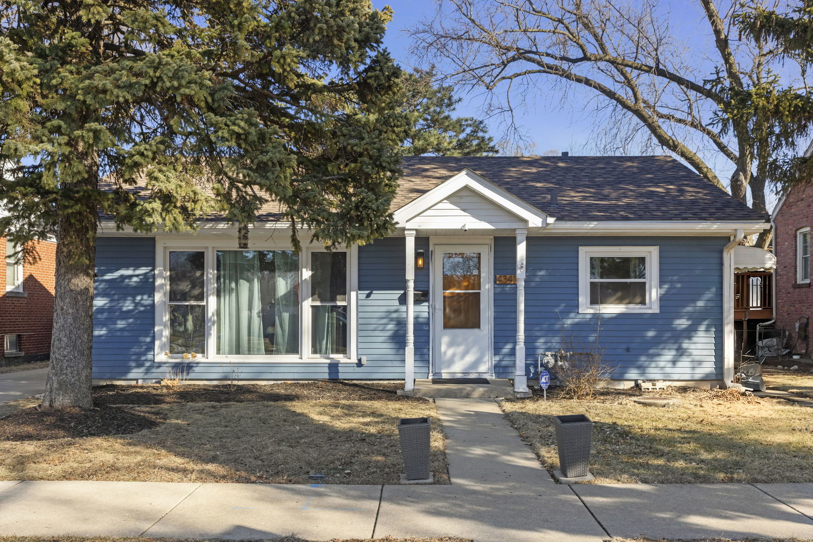 4341 Madison Avenue, Brookfield, IL 60513