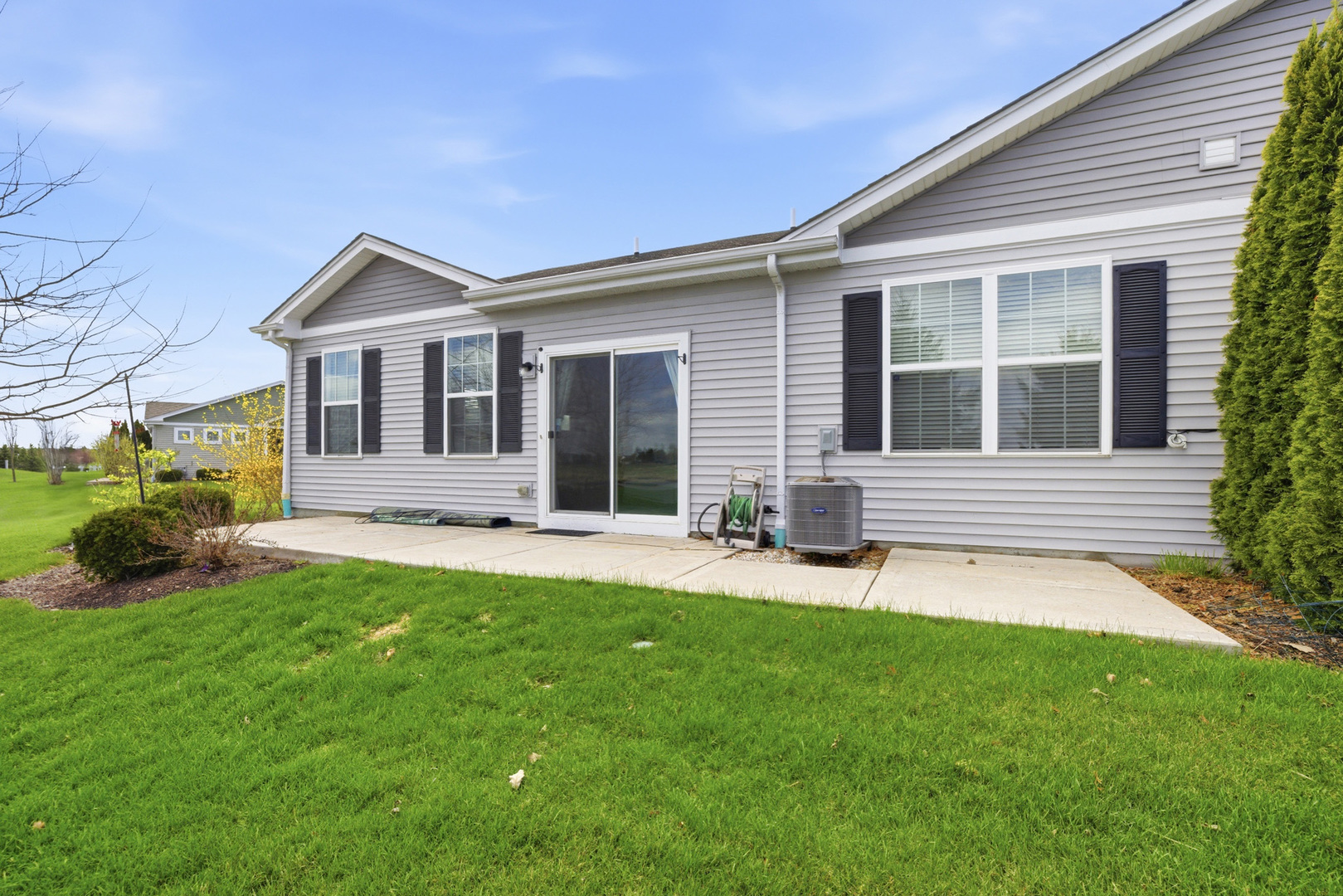 1838 Southern Circle #1838, Pingree Grove, IL 60140