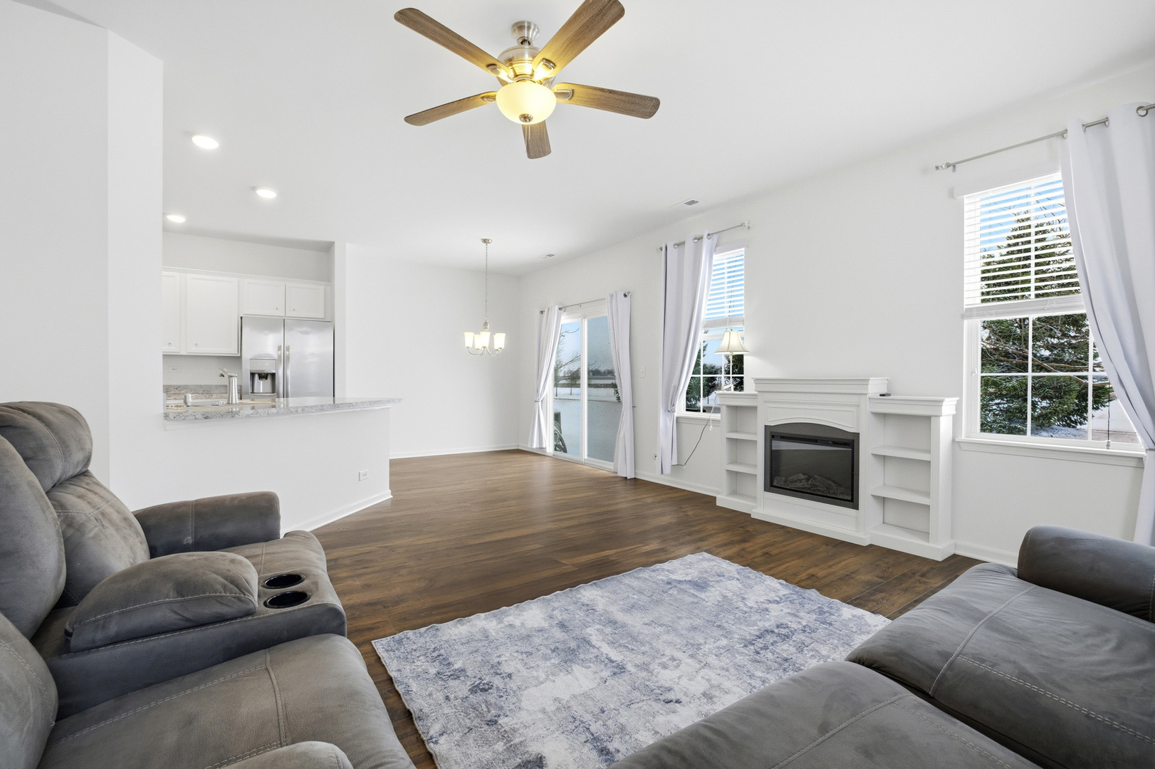 1838 Southern Circle #1838, Pingree Grove, IL 60140