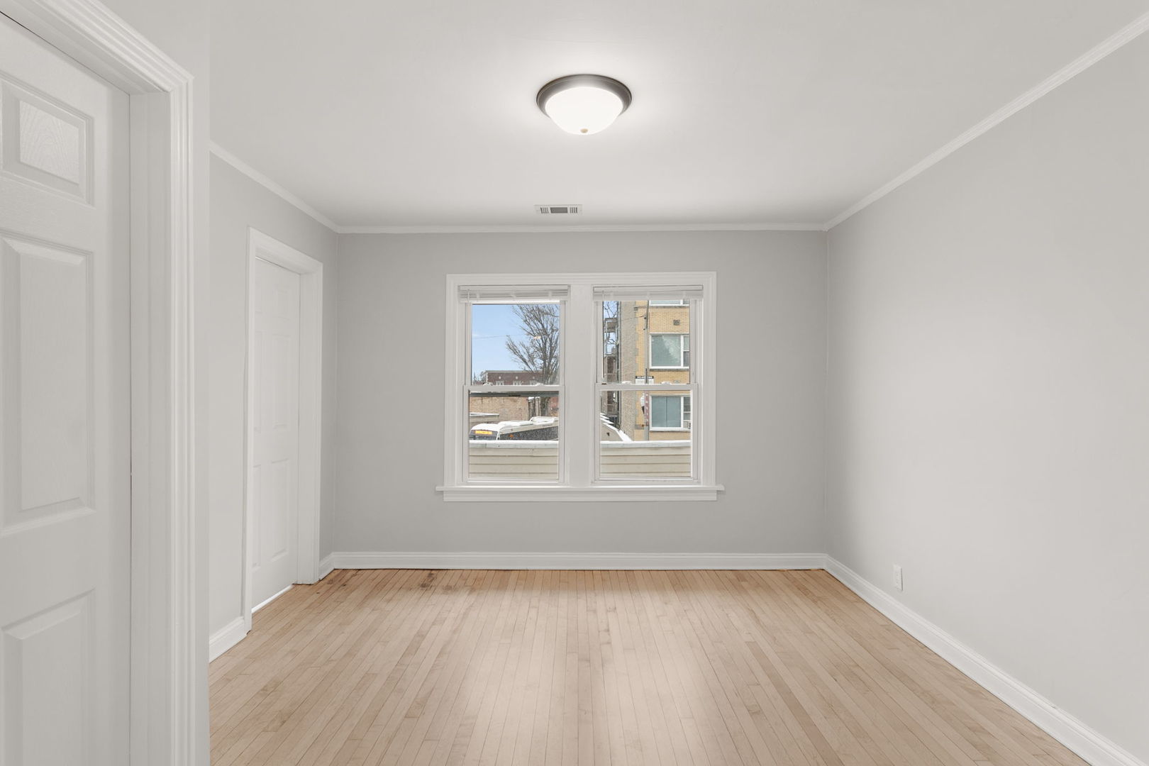 1144 N Austin Boulevard #2, Oak Park, IL 60302