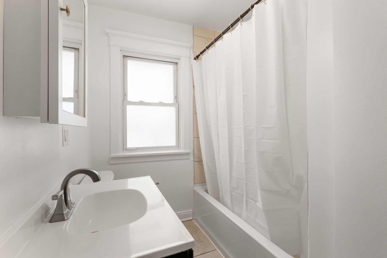 1144 N Austin Boulevard #2, Oak Park, IL 60302