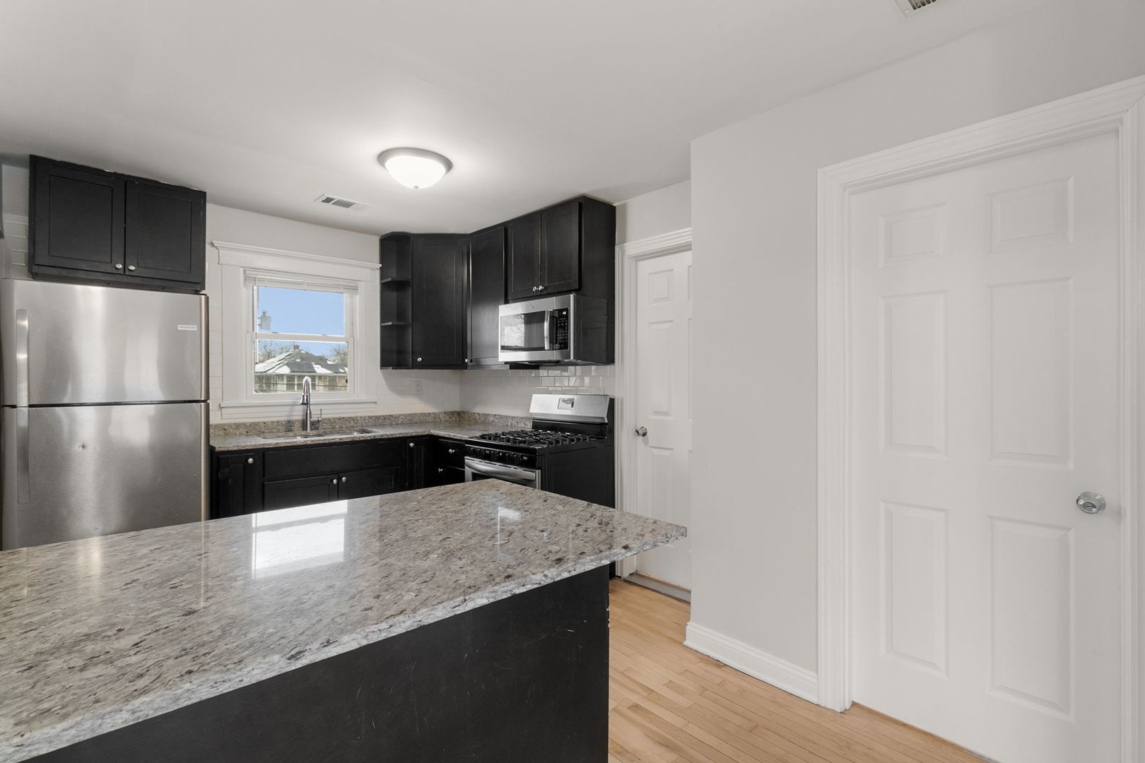 1144 N Austin Boulevard #2, Oak Park, IL 60302