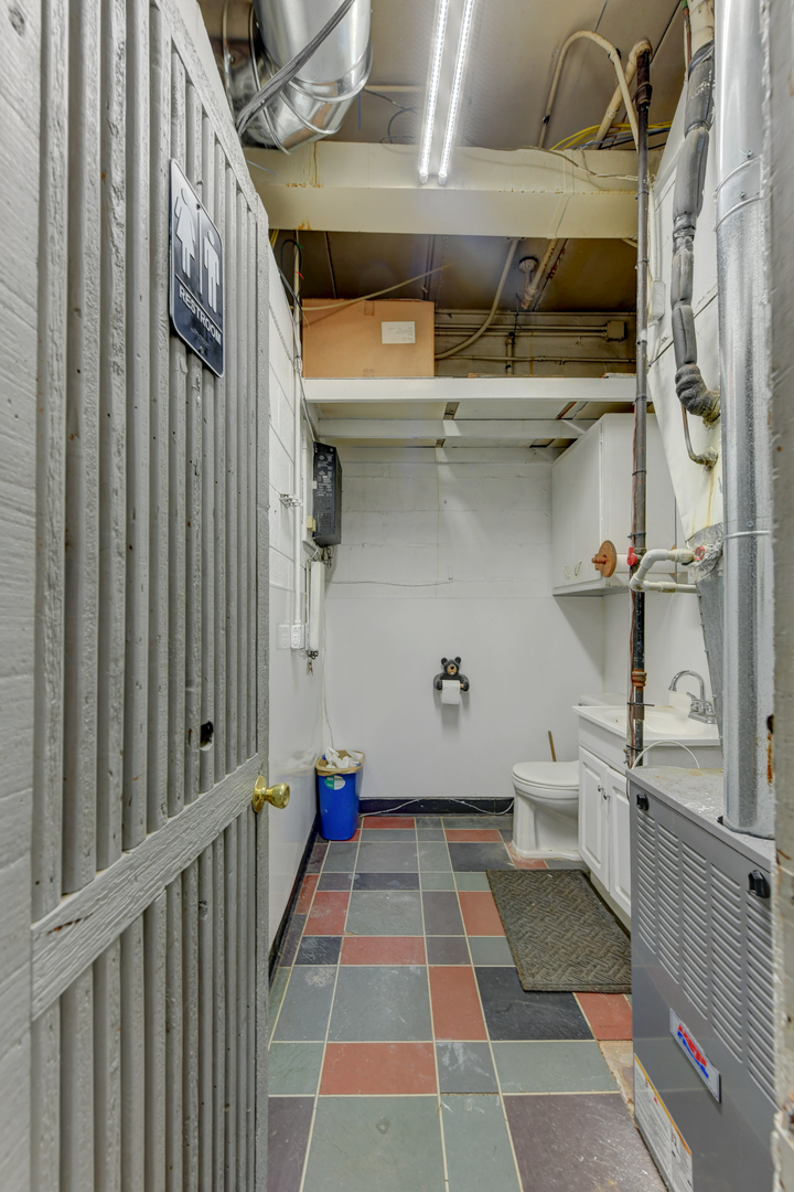 135 E Main Street, Glenwood, IL 60425