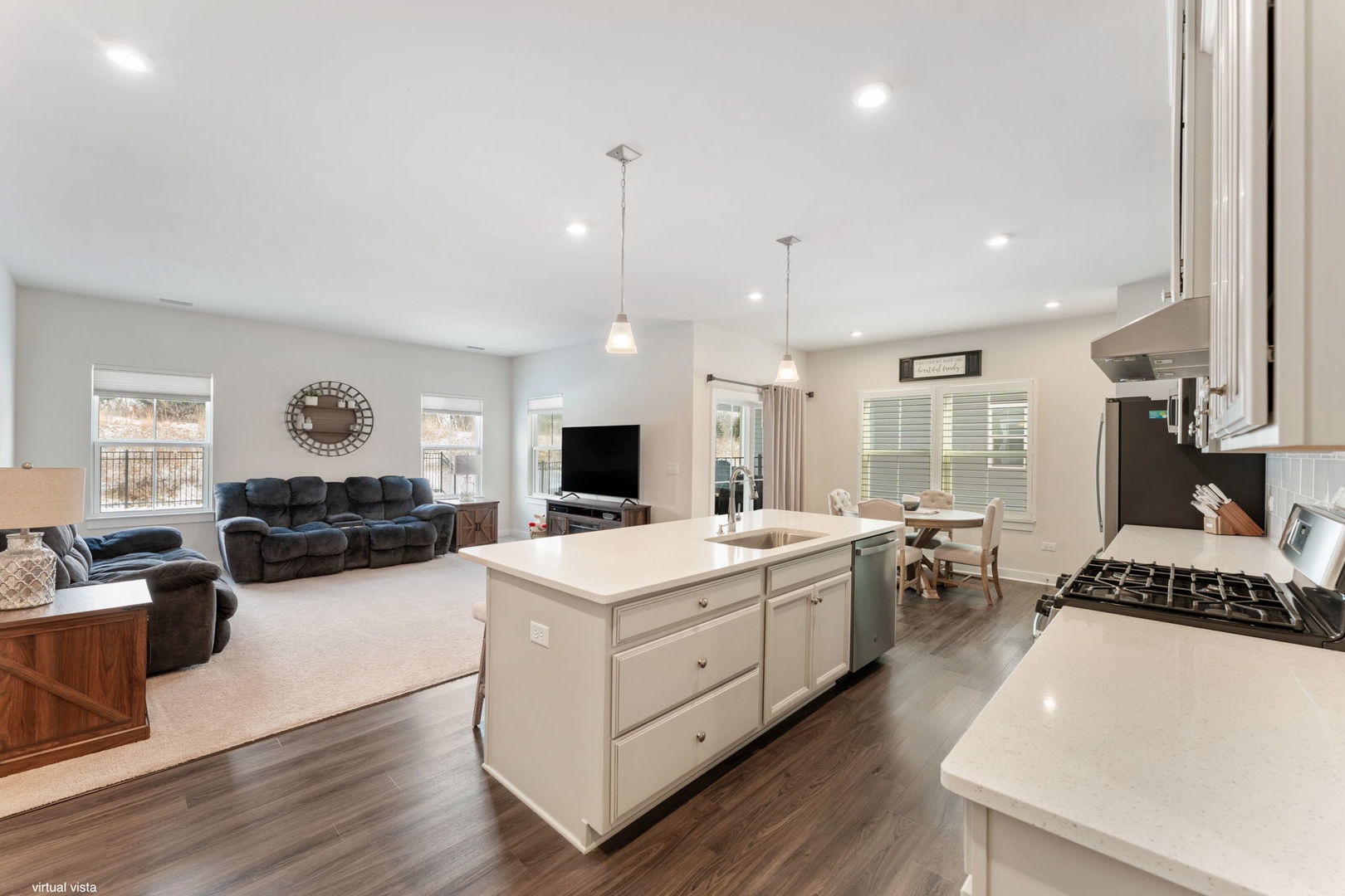 3694 Reddington Circle, Elgin, IL 60124