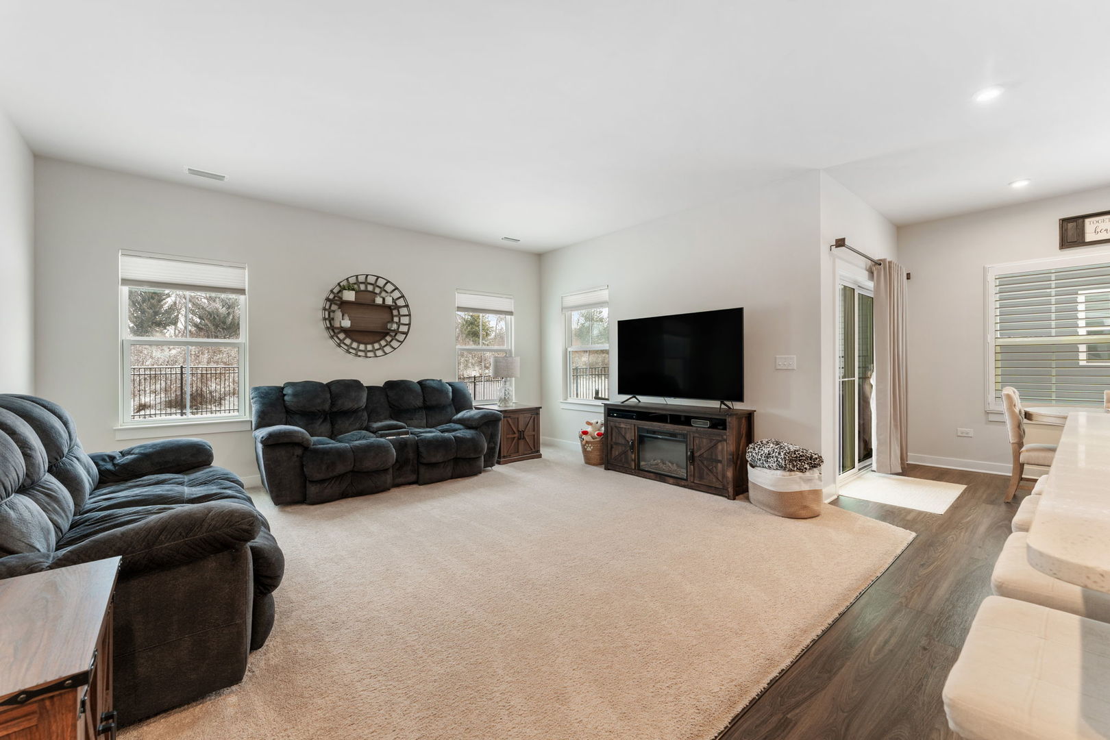 3694 Reddington Circle, Elgin, IL 60124