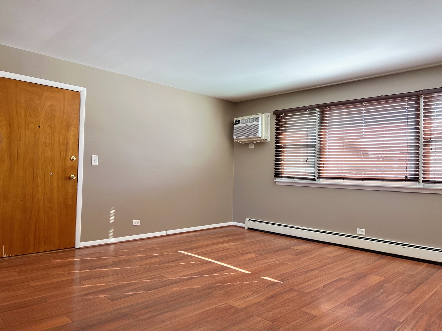 637 Pasadena Avenue #2W, Beecher, IL 60401