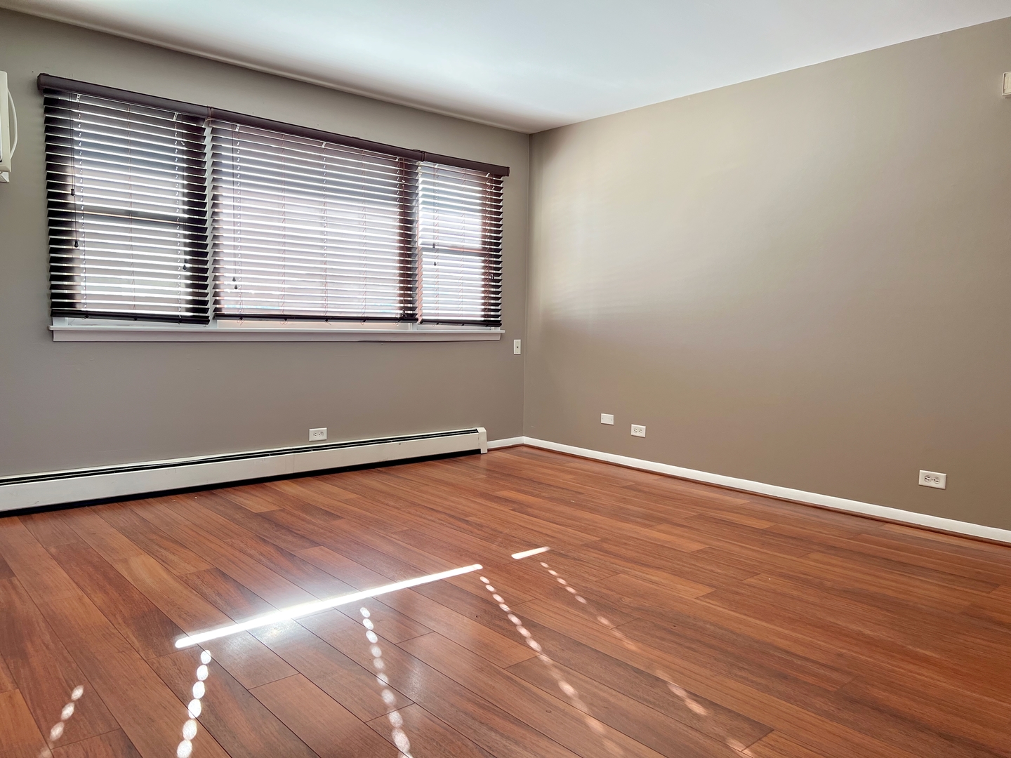 637 Pasadena Avenue #2W, Beecher, IL 60401