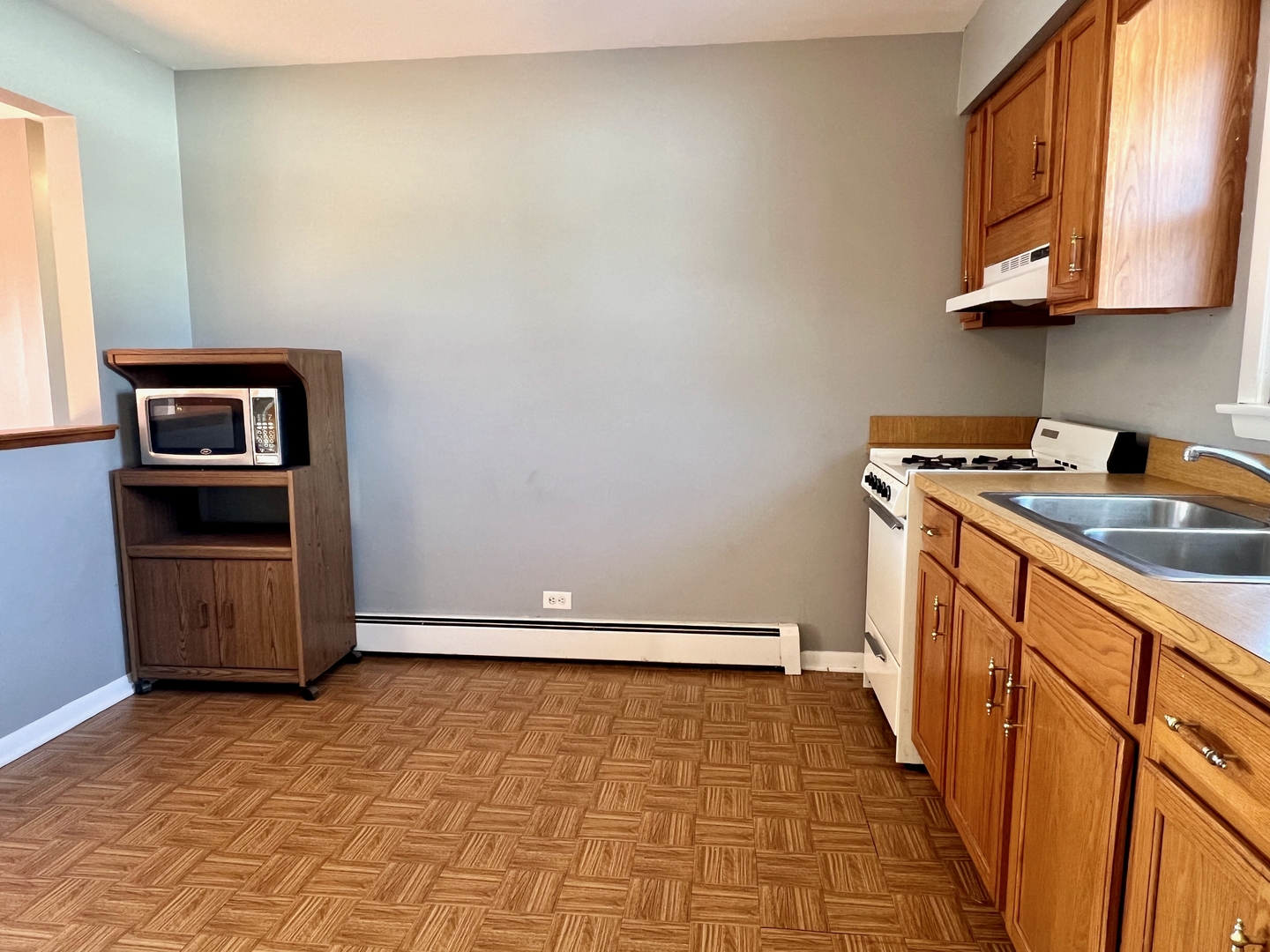 637 Pasadena Avenue #2W, Beecher, IL 60401