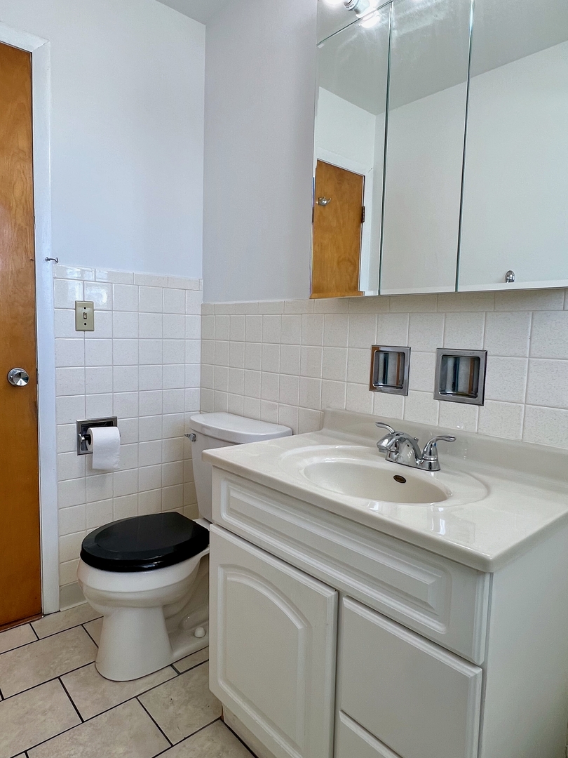 637 Pasadena Avenue #2W, Beecher, IL 60401