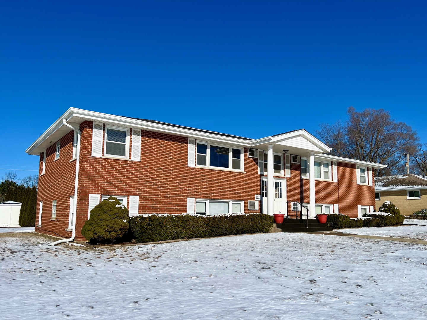 637 Pasadena Avenue #2W, Beecher, IL 60401