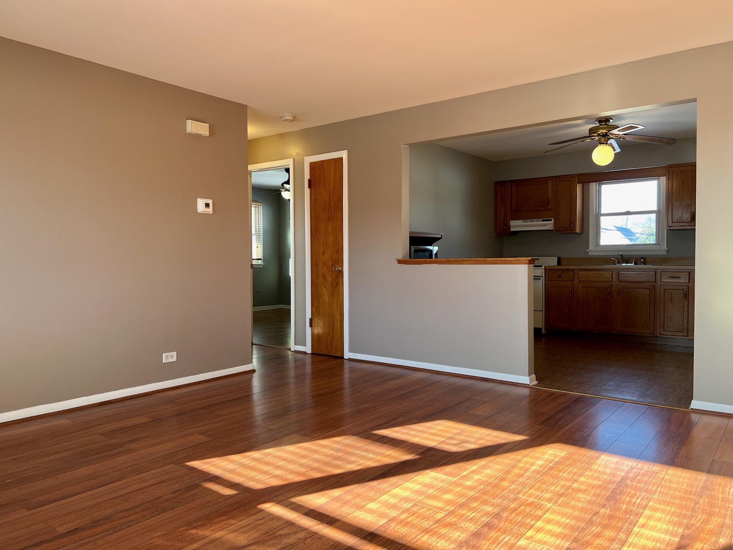 637 Pasadena Avenue #2W, Beecher, IL 60401