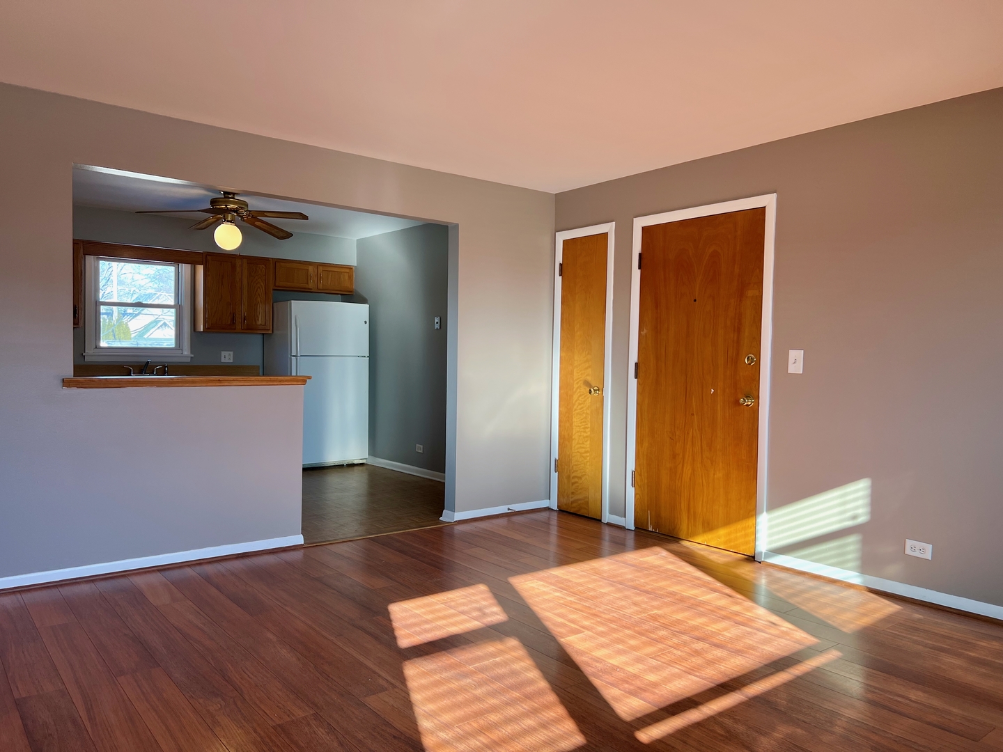 637 Pasadena Avenue #2W, Beecher, IL 60401