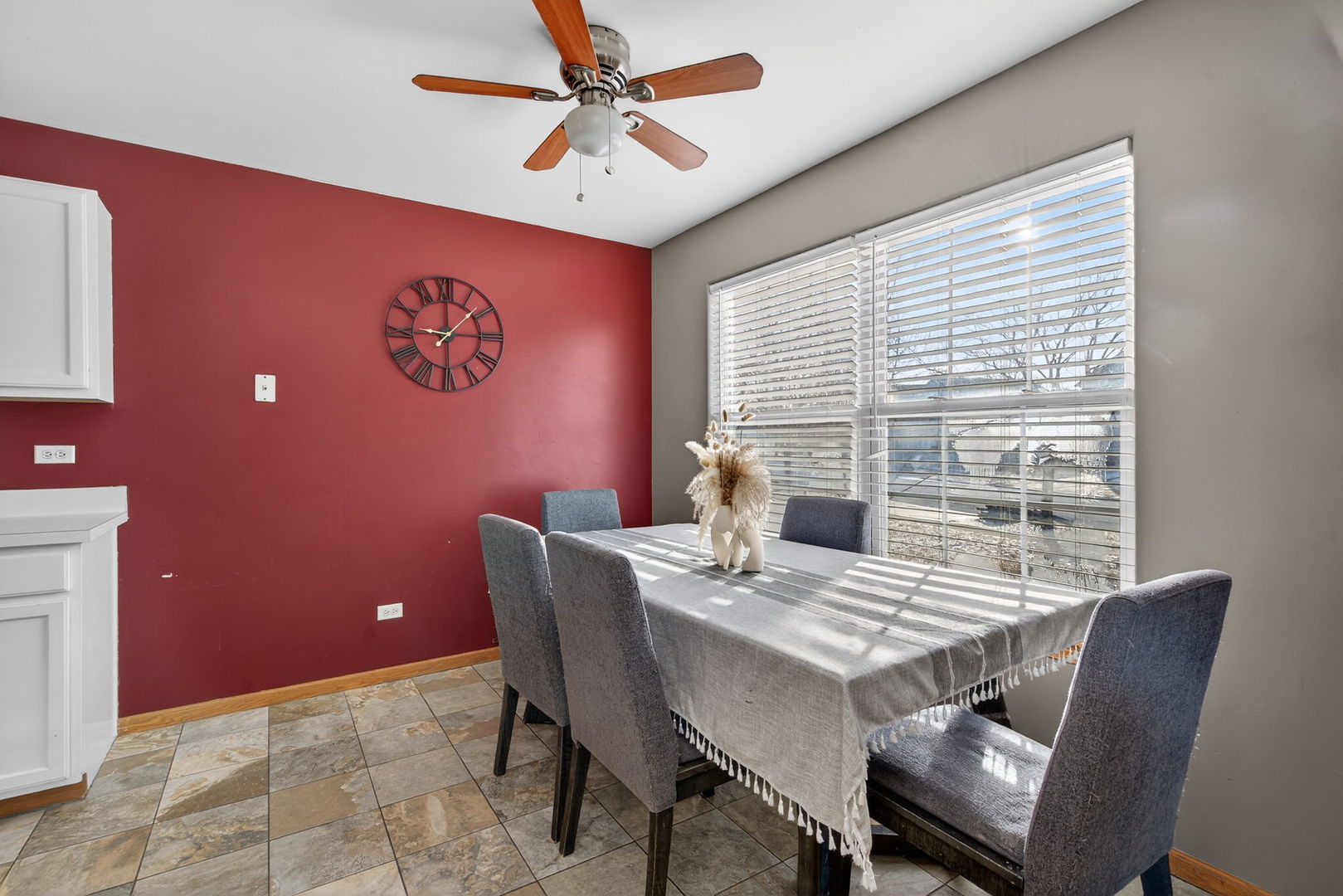 26164 W Tallgrass Trail, Channahon, IL 60410