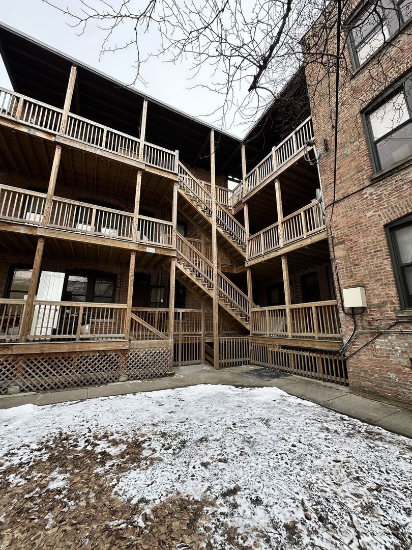 616 S Loomis Street #1, Chicago, IL 60607