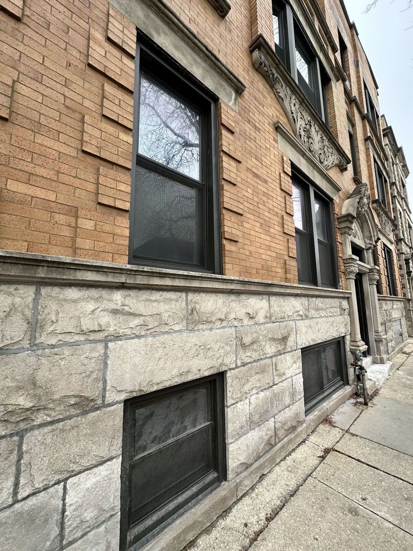 616 S Loomis Street #1, Chicago, IL 60607