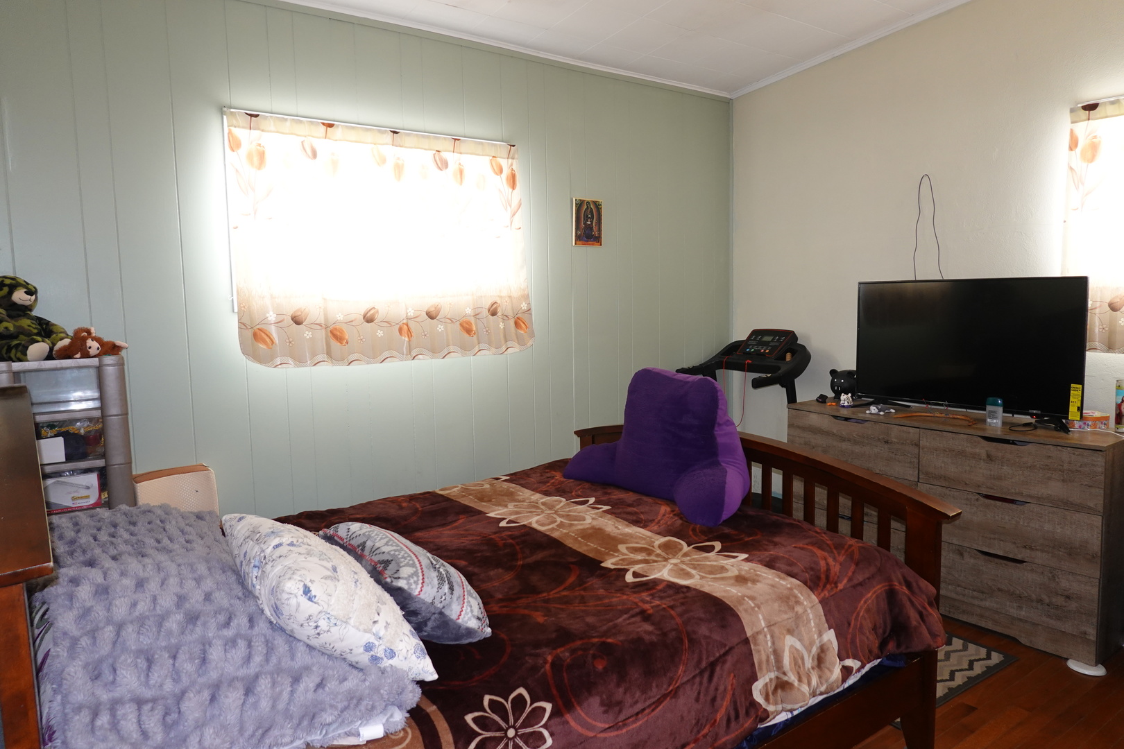 832 Mckinley Avenue, Mundelein, IL 60060