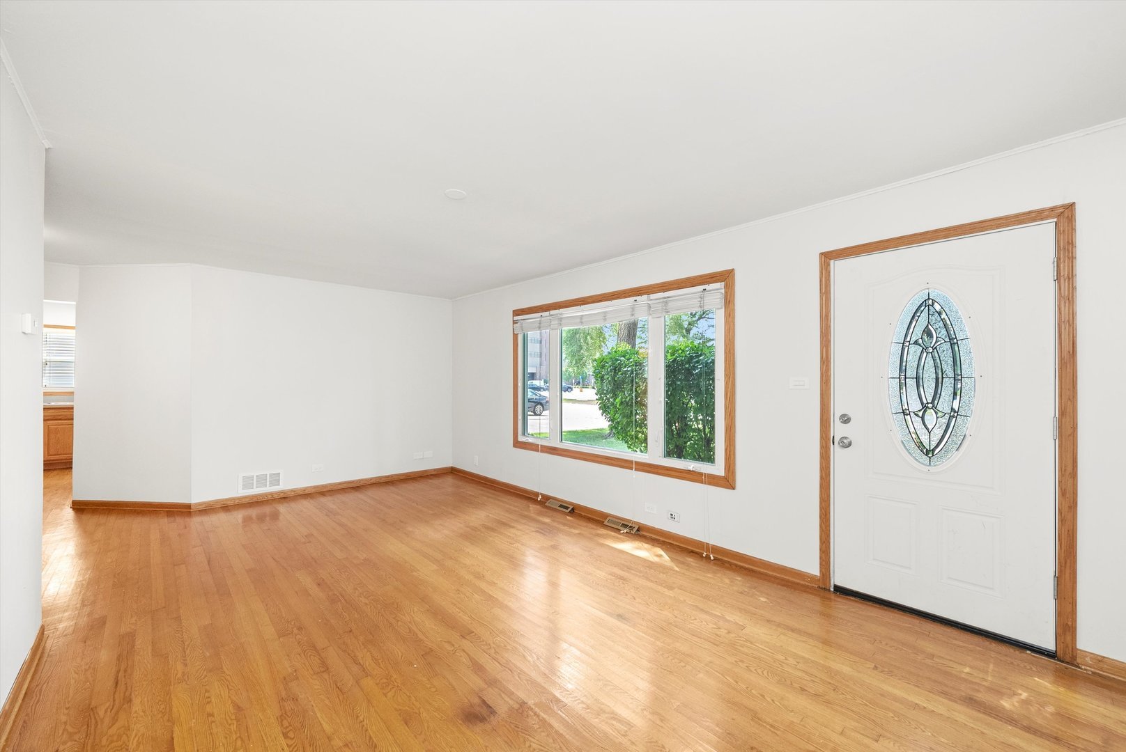 9417 S 78th Avenue, Hickory Hills, IL 60457