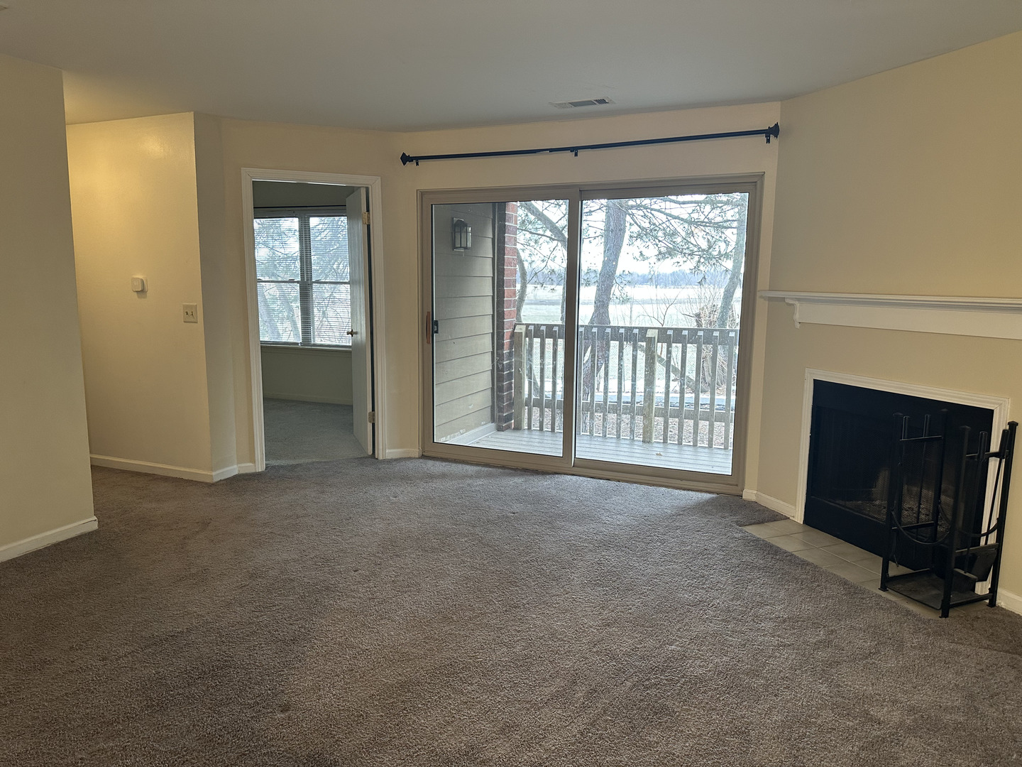 214 Glengarry Drive #201, Bloomingdale, IL 60108