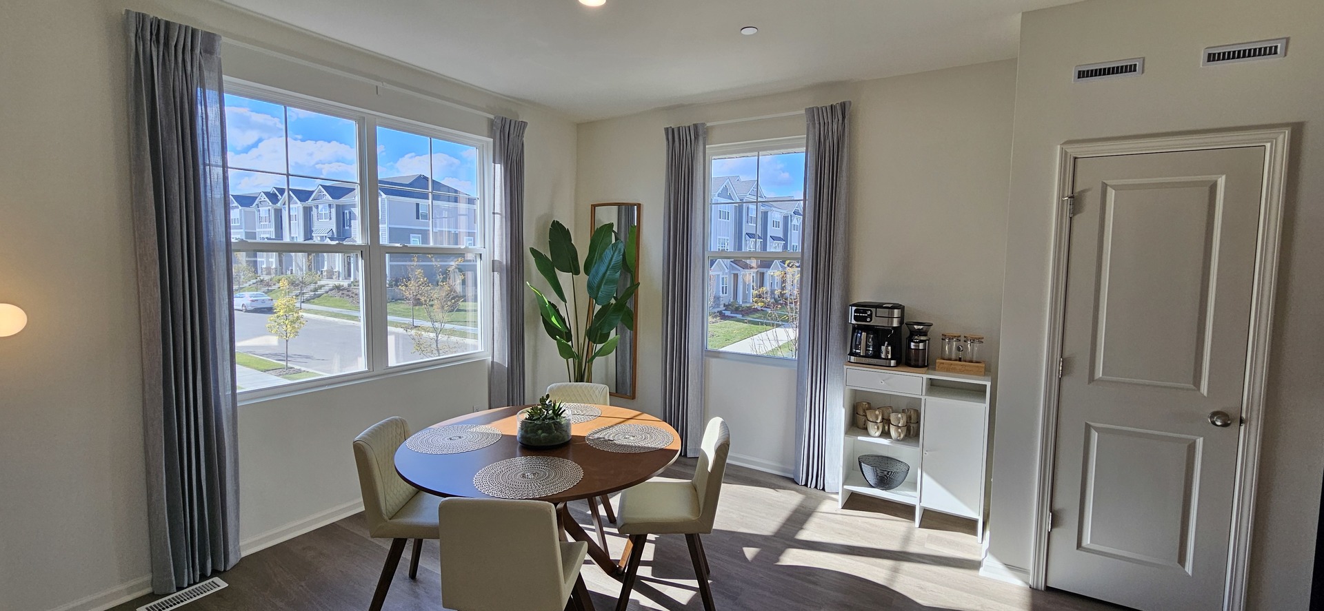 2227 Glacier Street, Mundelein, IL 60060