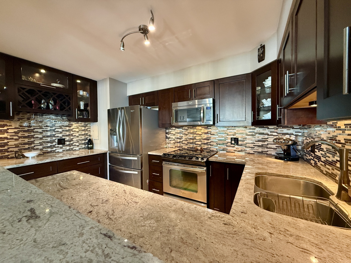 5901 N Sheridan Road #14H, Chicago, IL 60660