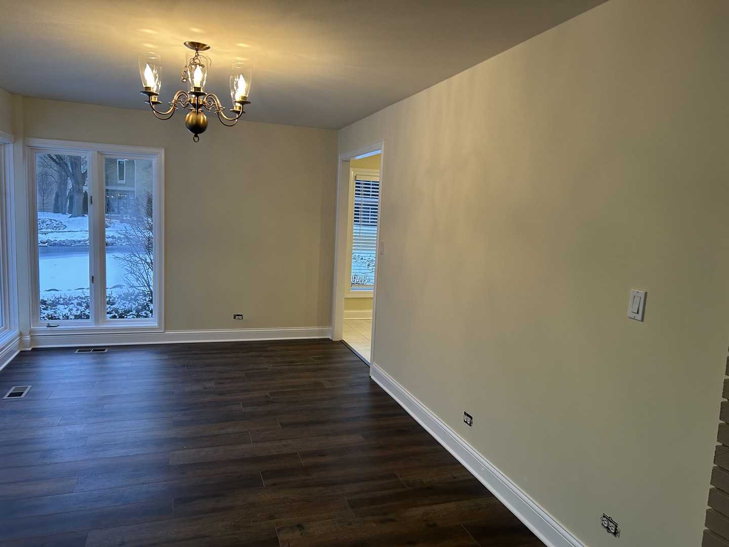 1 Oak Brook Club Drive #A105, Oak Brook, IL 60523