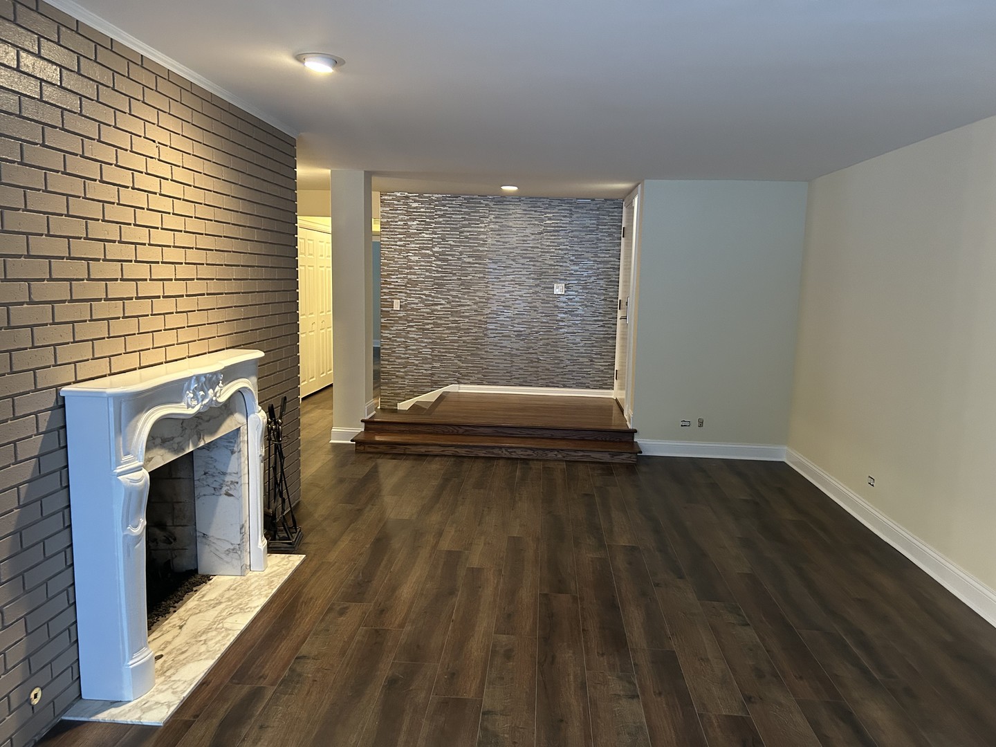 1 Oak Brook Club Drive #A105, Oak Brook, IL 60523