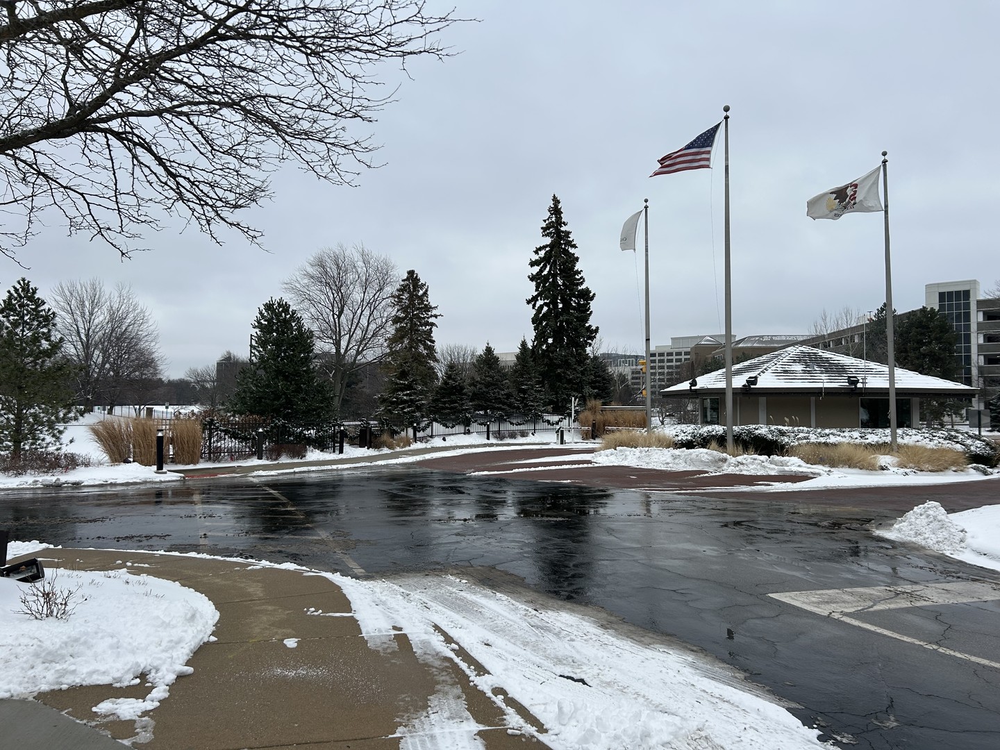 1 Oak Brook Club Drive #A105, Oak Brook, IL 60523