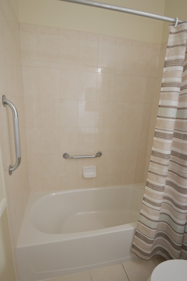 16242 Tomahawk Lake Court, Crest Hill, IL 60403