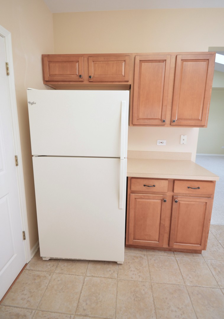 16242 Tomahawk Lake Court, Crest Hill, IL 60403