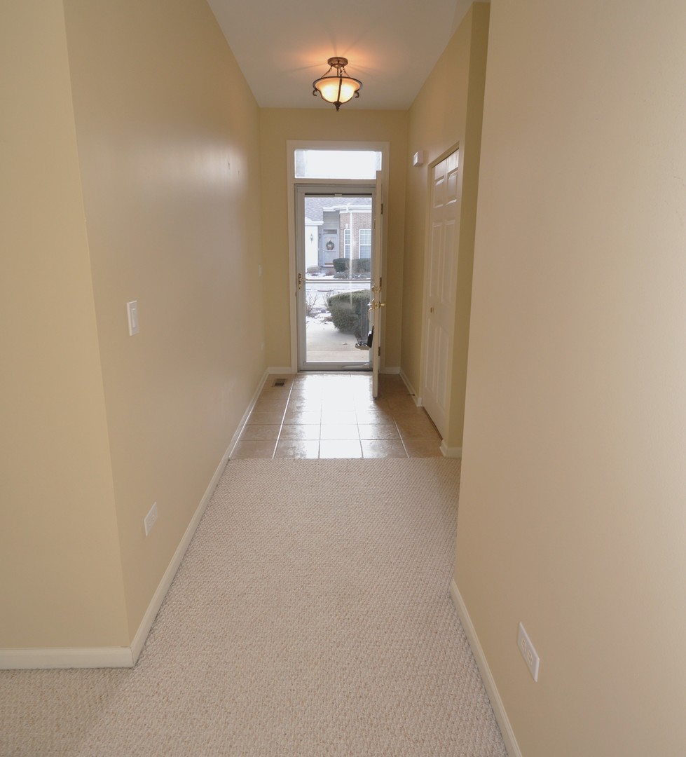 16242 Tomahawk Lake Court, Crest Hill, IL 60403