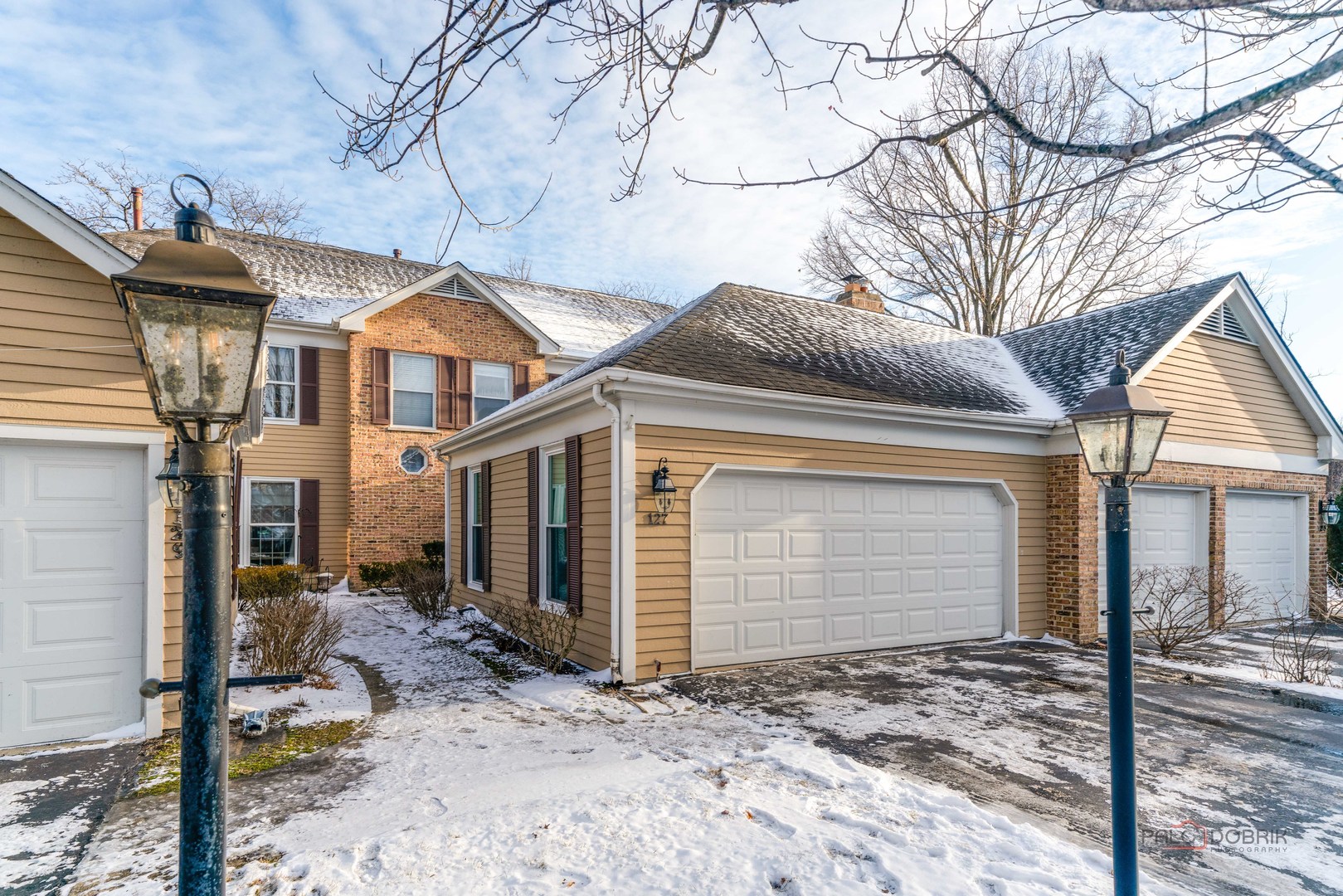 127 Camden Court, Lincolnshire, IL 60069