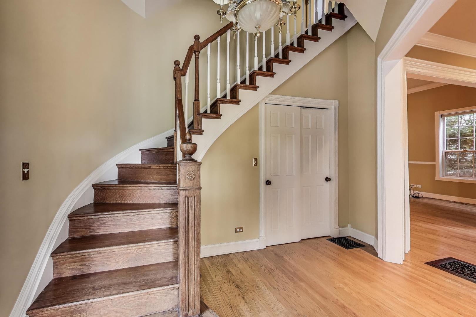 375 Park Avenue, Highland Park, IL 60035