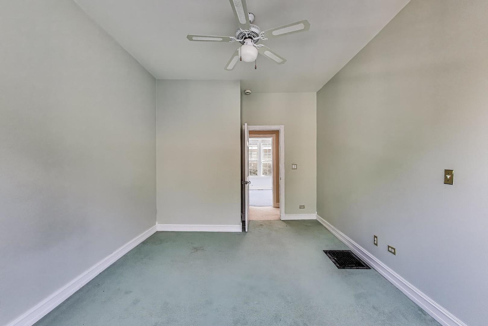 375 Park Avenue, Highland Park, IL 60035