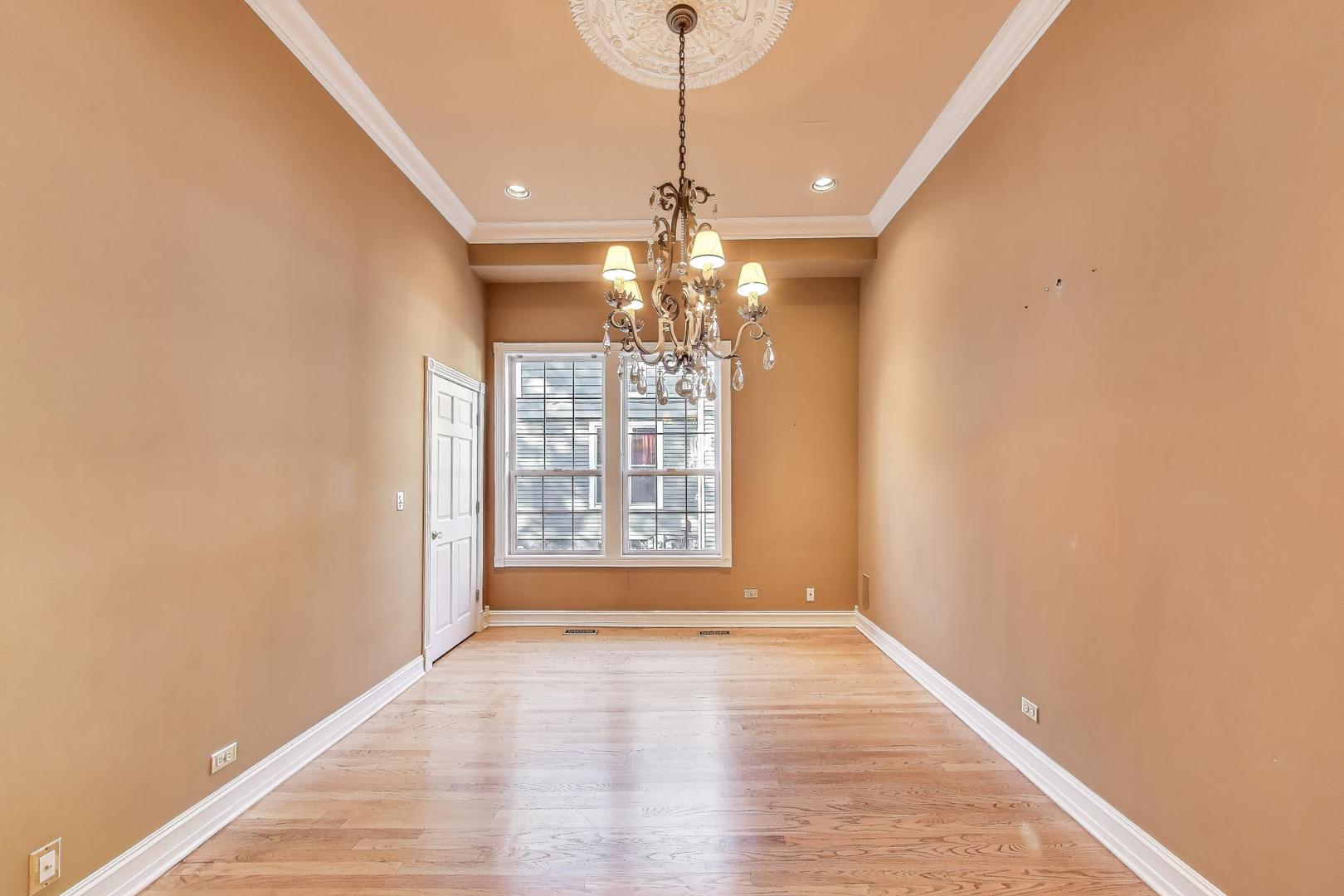 375 Park Avenue, Highland Park, IL 60035