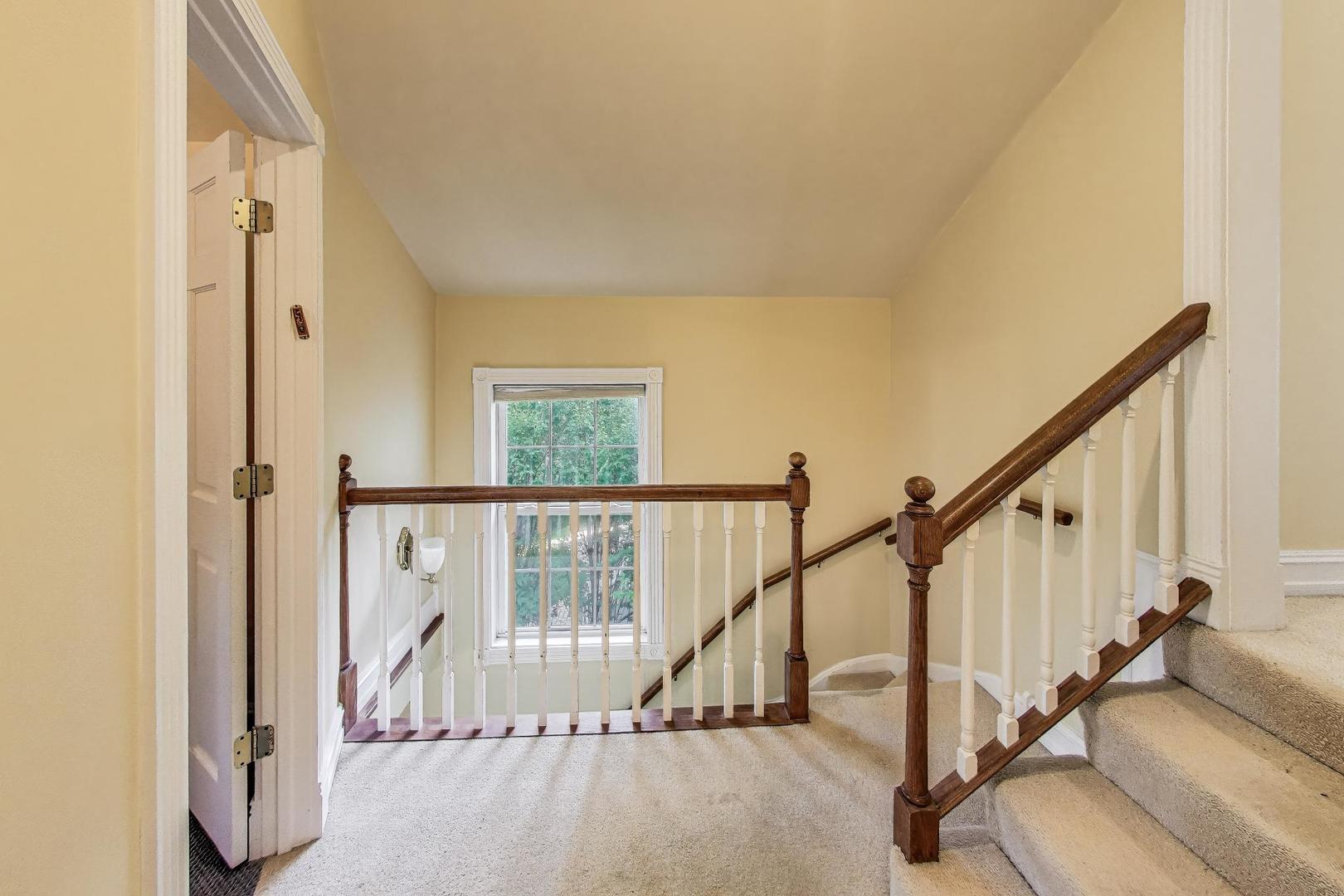 375 Park Avenue, Highland Park, IL 60035