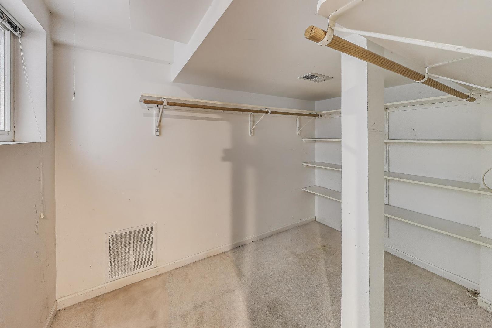 375 Park Avenue, Highland Park, IL 60035